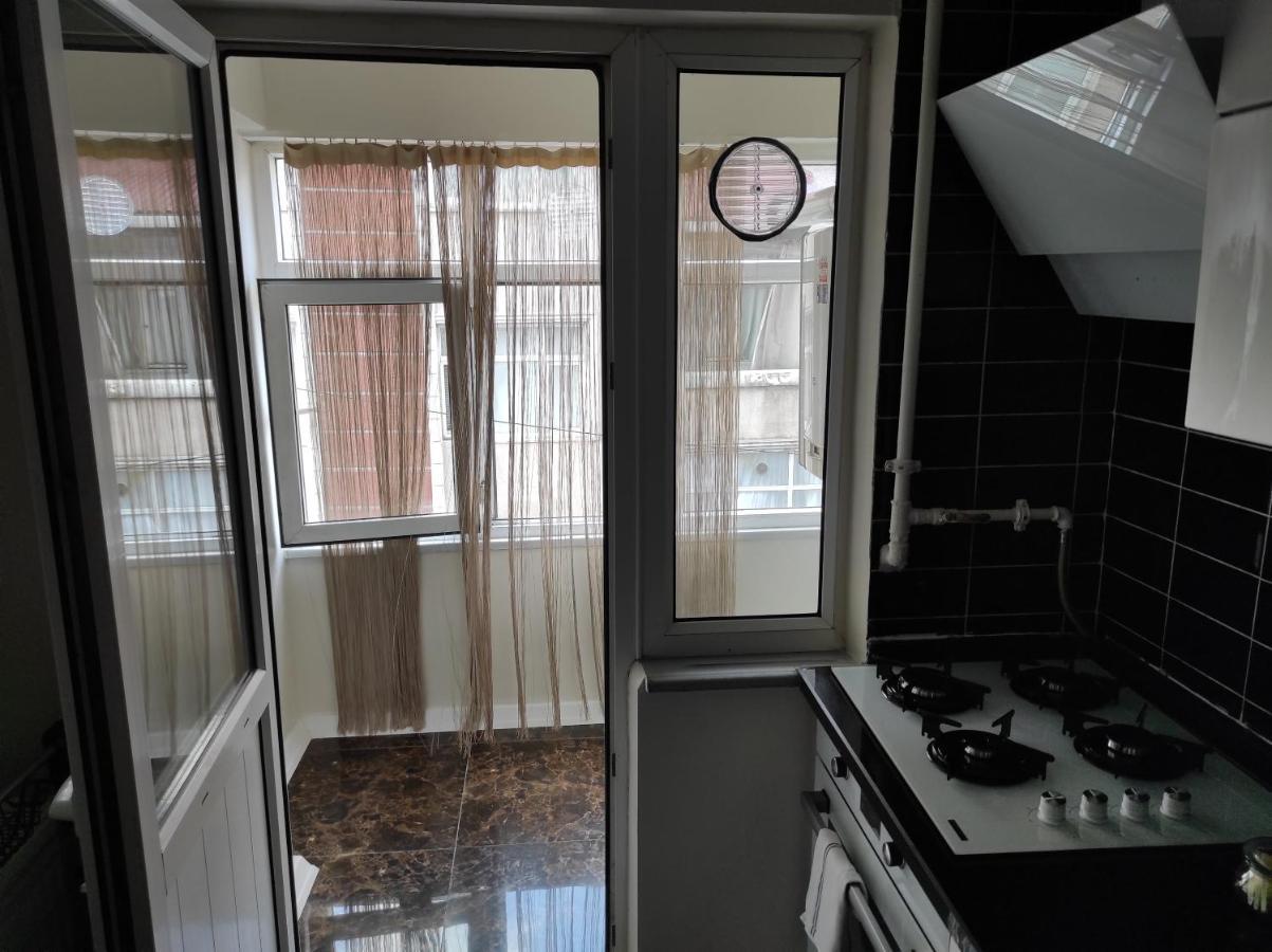 5 Minutes To Subway Apartman Isztambul Kültér fotó